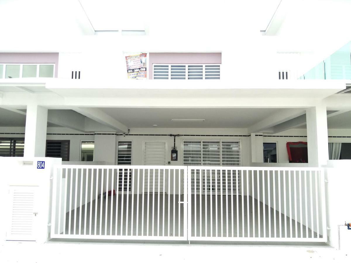 Holiday Homestay 세렘반 외부 사진